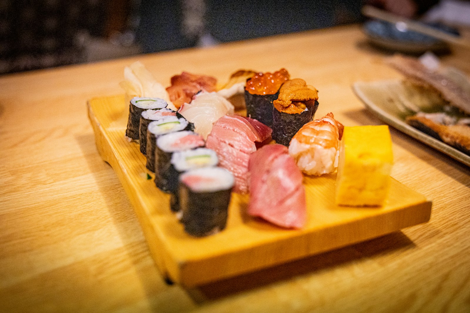 Spicy tuna maki roll cut into six pieces